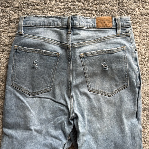 Abercrombie 90s Straight Ultra High Rise - Picture 4 of 4